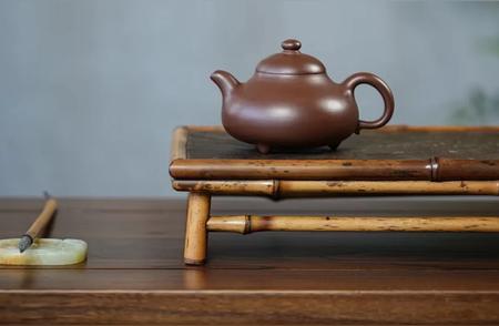 紫砂壶冲泡普洱茶：探索陈年茶香的艺术